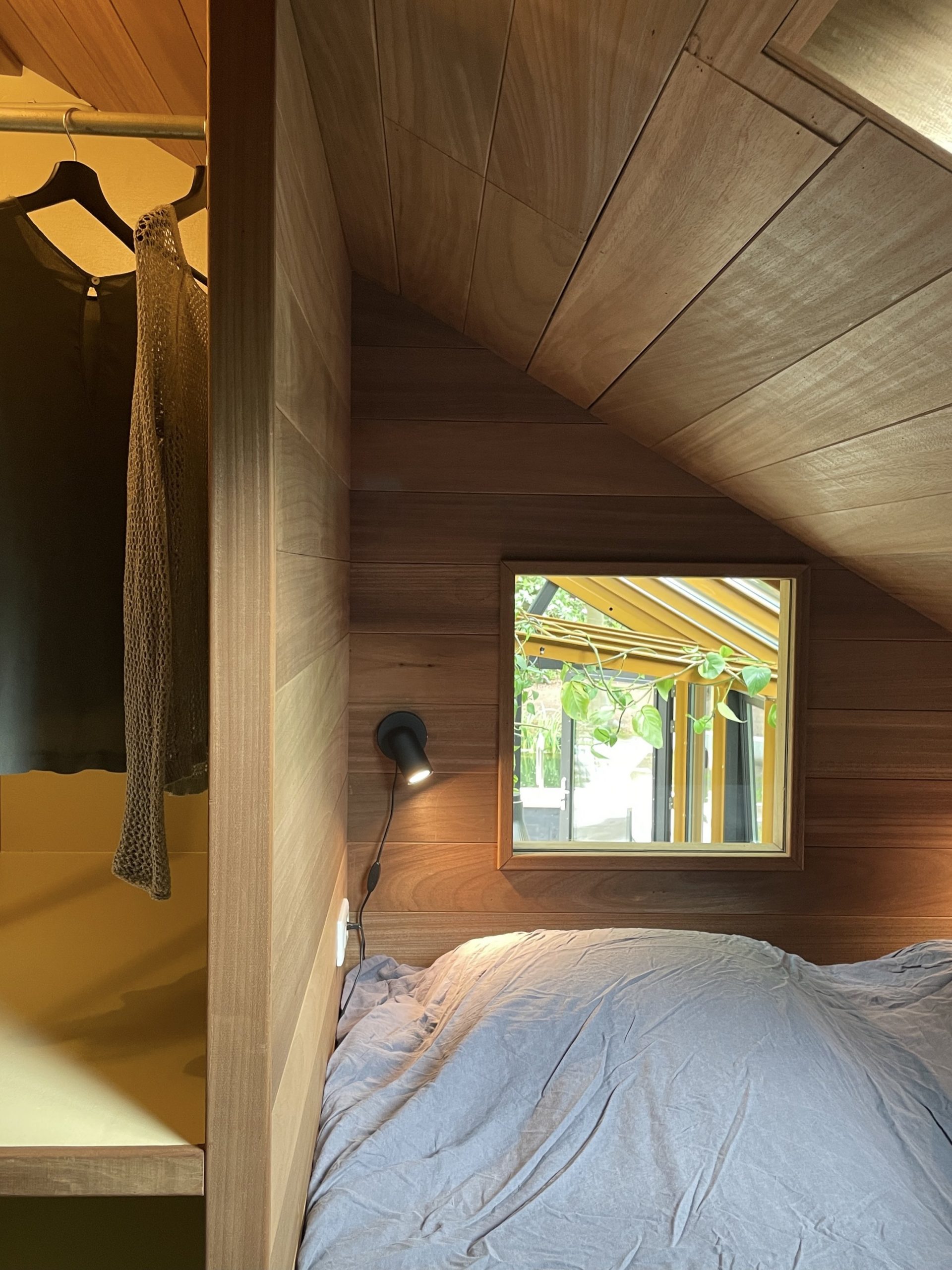 chambre murs bois sous combles chambre murs bois sous combles