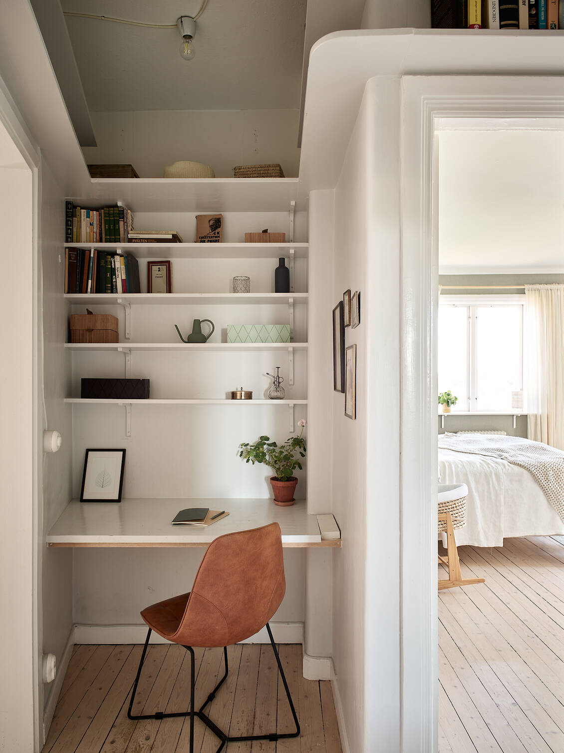 espace bureau dans chambre
