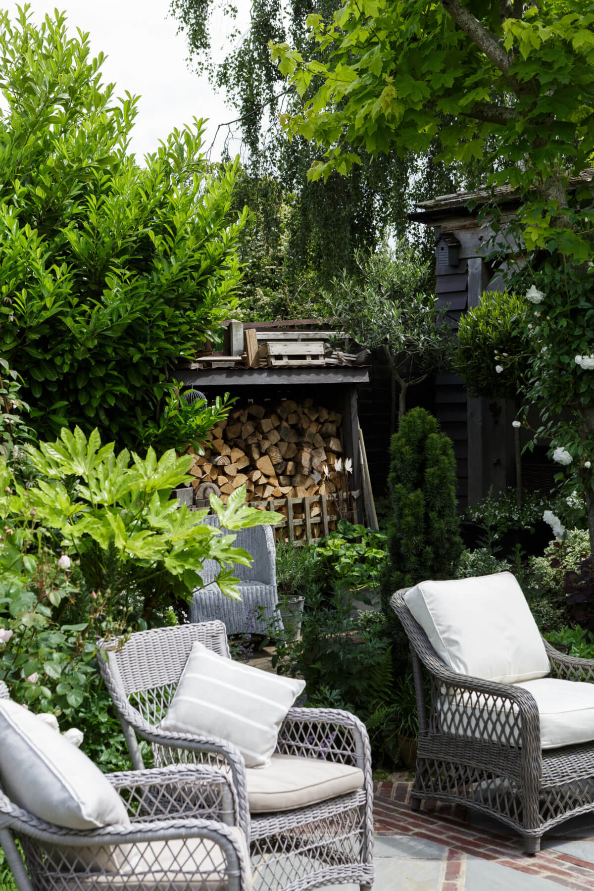 terrasse avec mobilier rotin