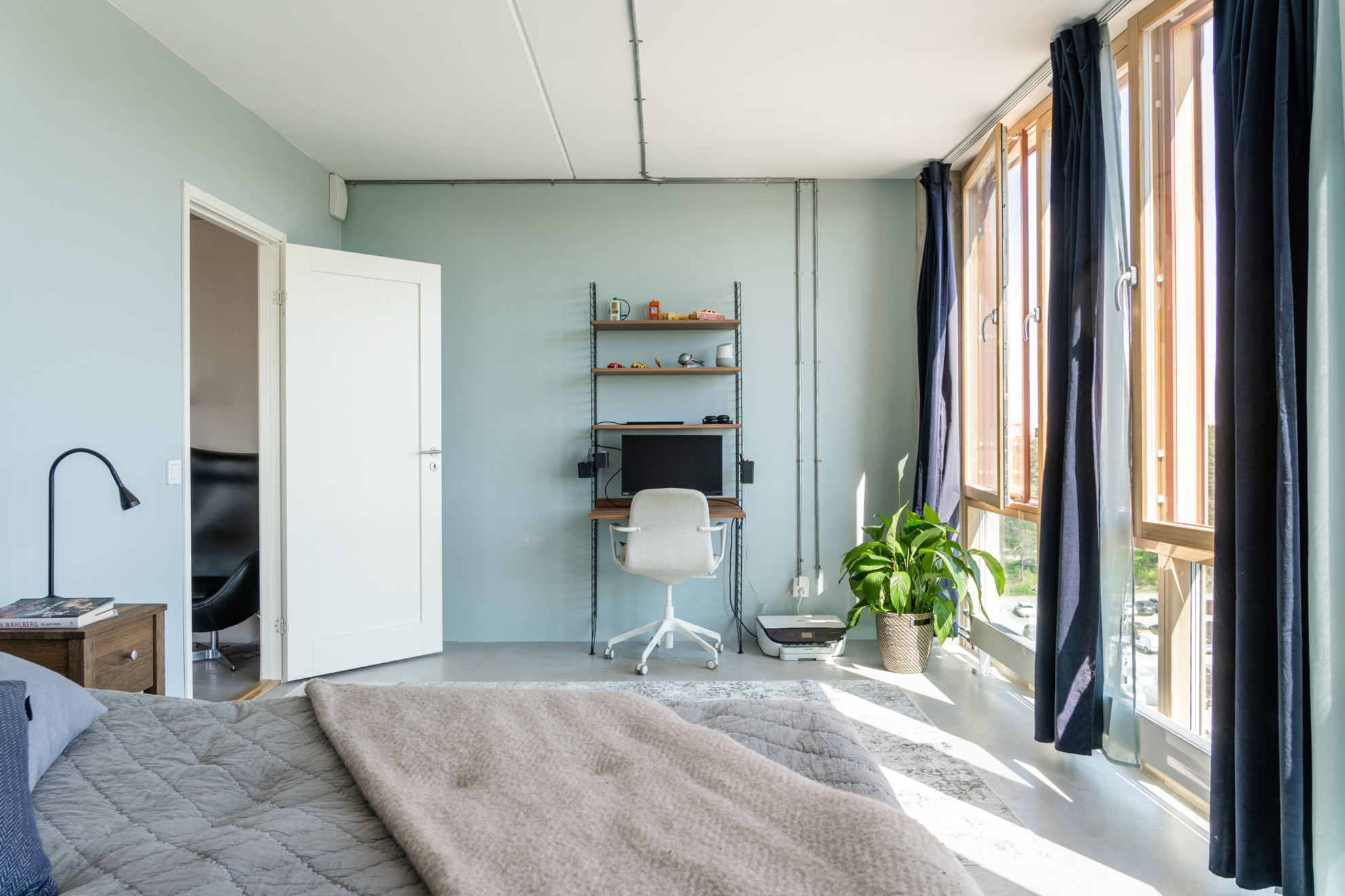 chambre avec espace bureau string