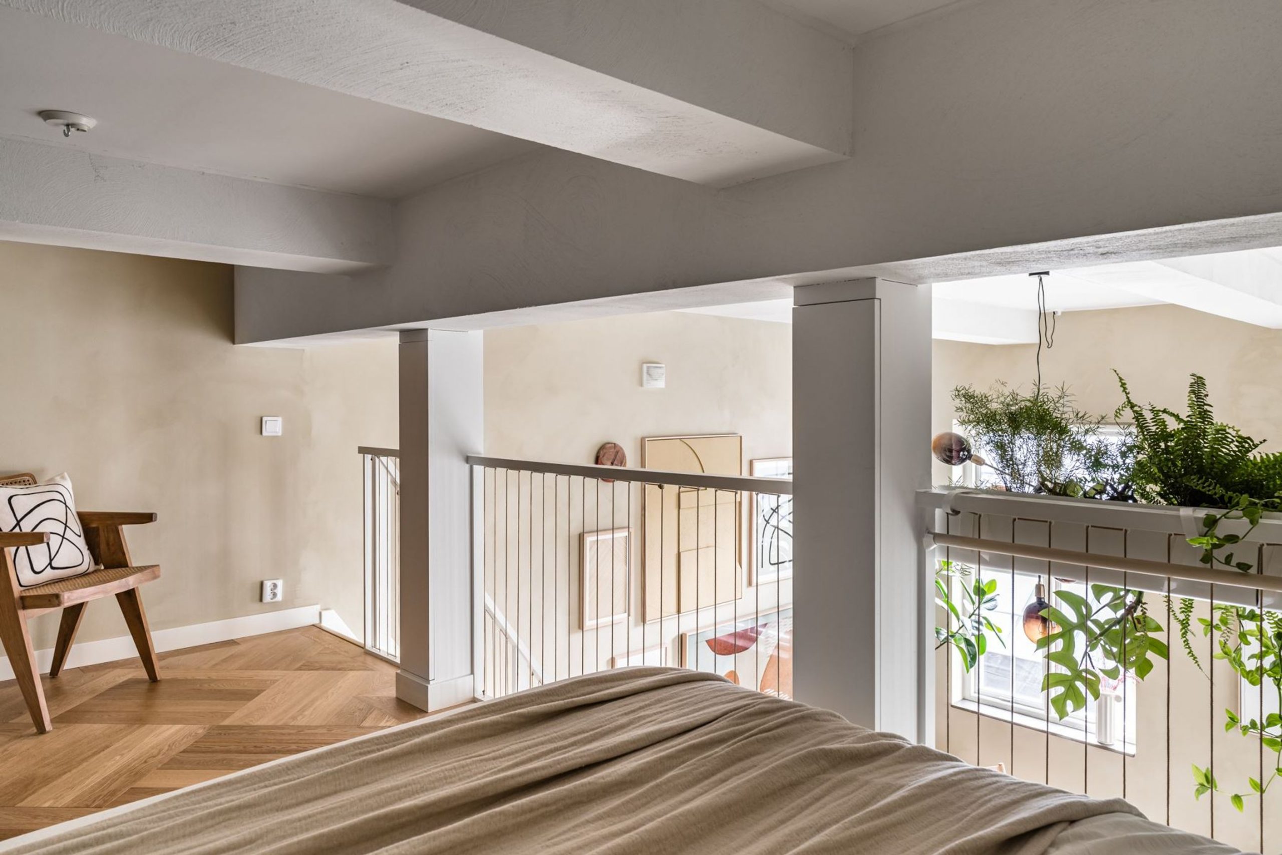 lit sur mezzanine