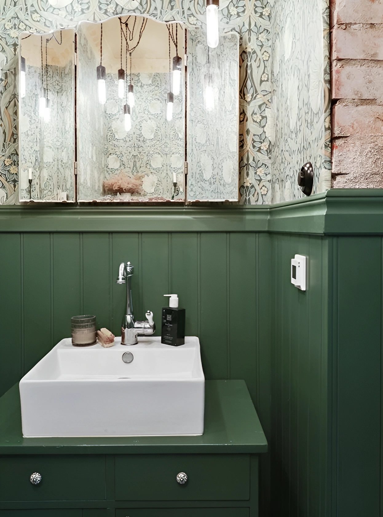 salle de bain papier-peint William Morris salle de bain papier-peint William Morris