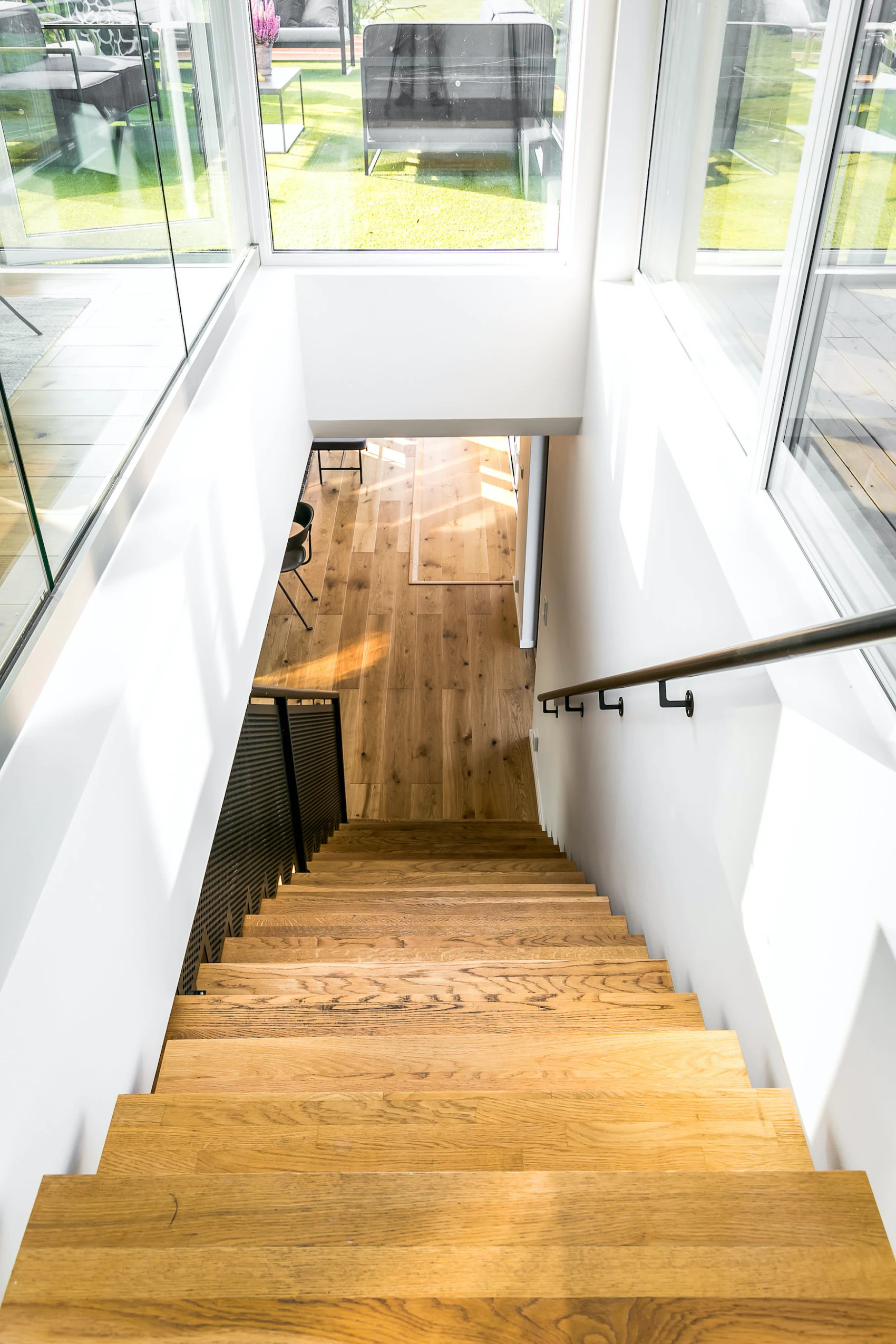 escalier bois maison container