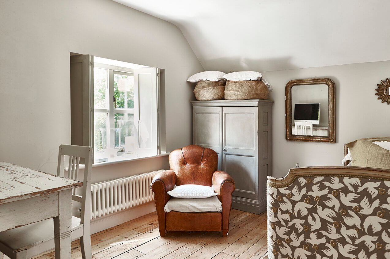 chambre avec fauteuil club