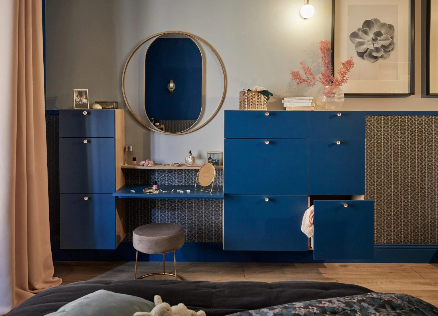 coiffeuse dans chambre