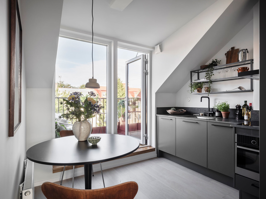 cuisine design noire avec terrasse