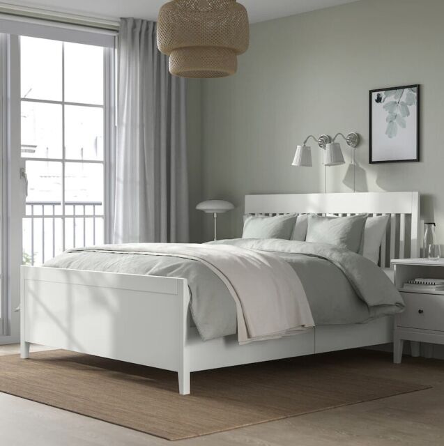 chambre IKEA murs vert pâle