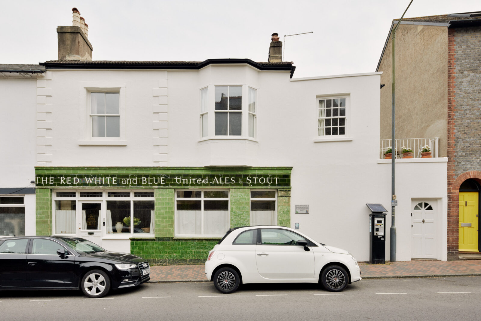 façade pub anglais