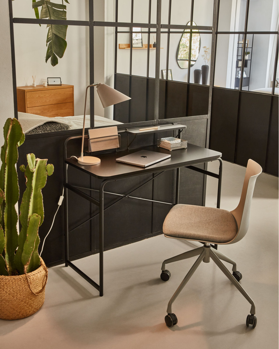 bureau dans entrée
