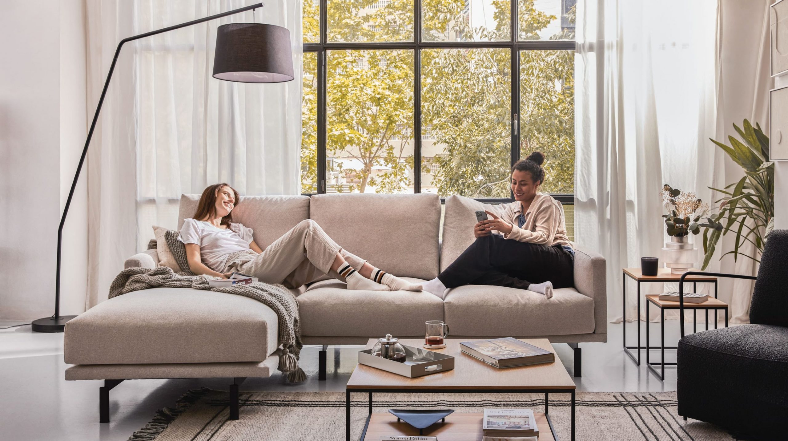 salon décoration contemporaine Kave Home Lazy Sundays