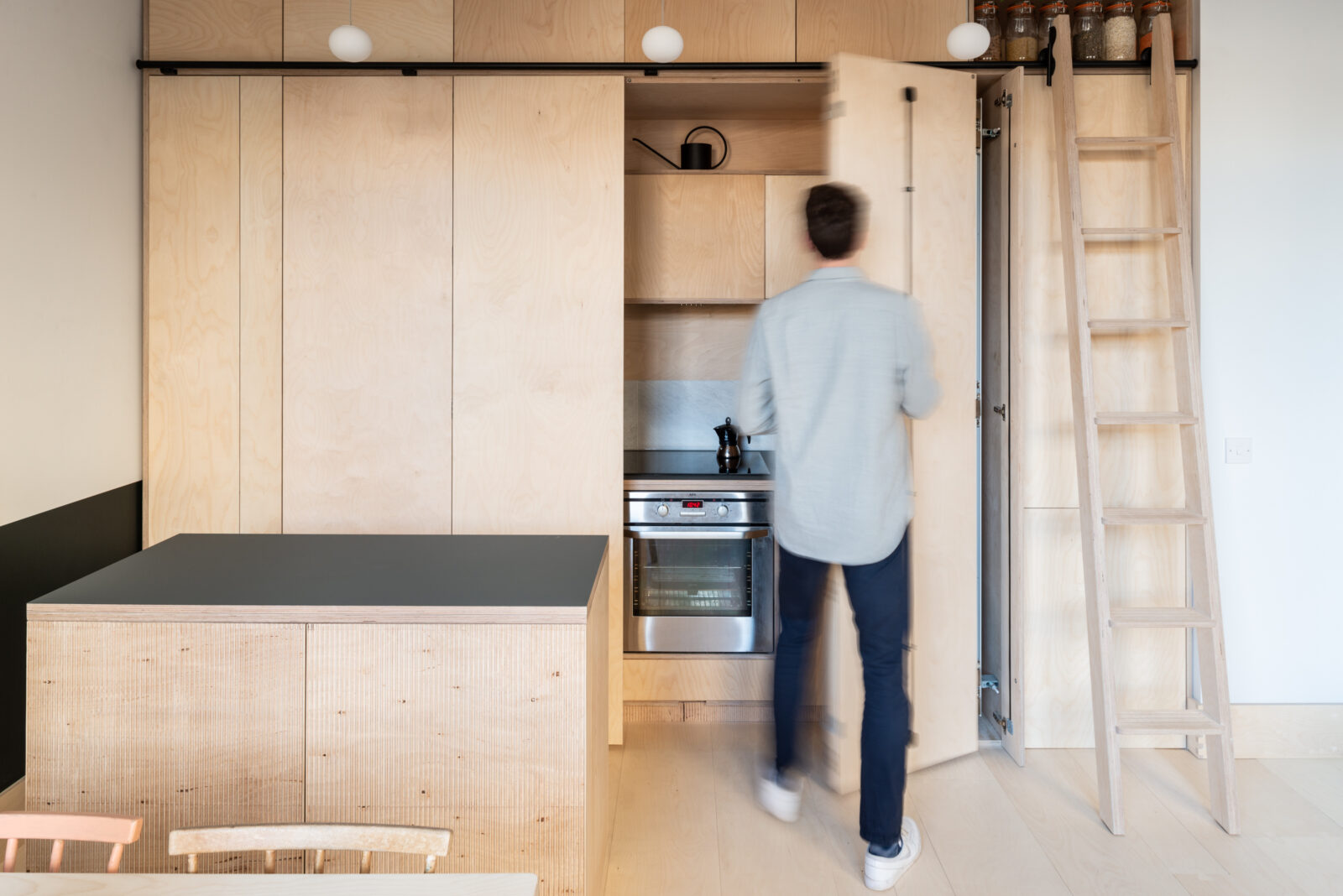 cuisine avec portes escamotables mini loft 50m2 cuisine avec portes escamotables mini loft 50m2