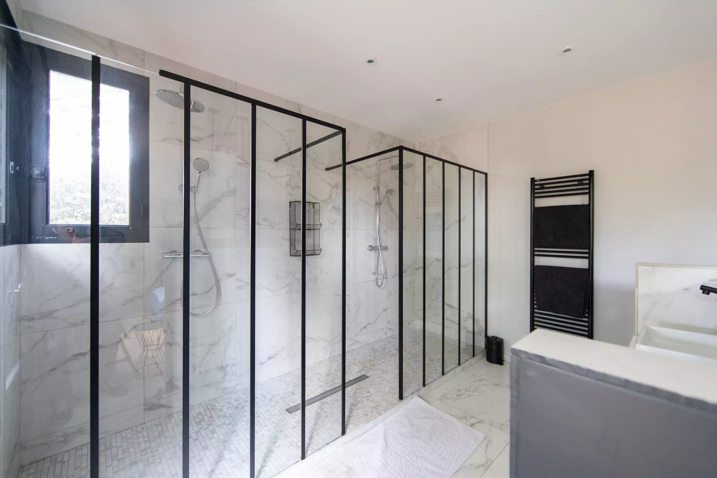 salle de bain avec verrière maison architecte villa Neutra Le Cap Ferret salle de bain avec verrière maison architecte villa Neutra Le Cap Ferret