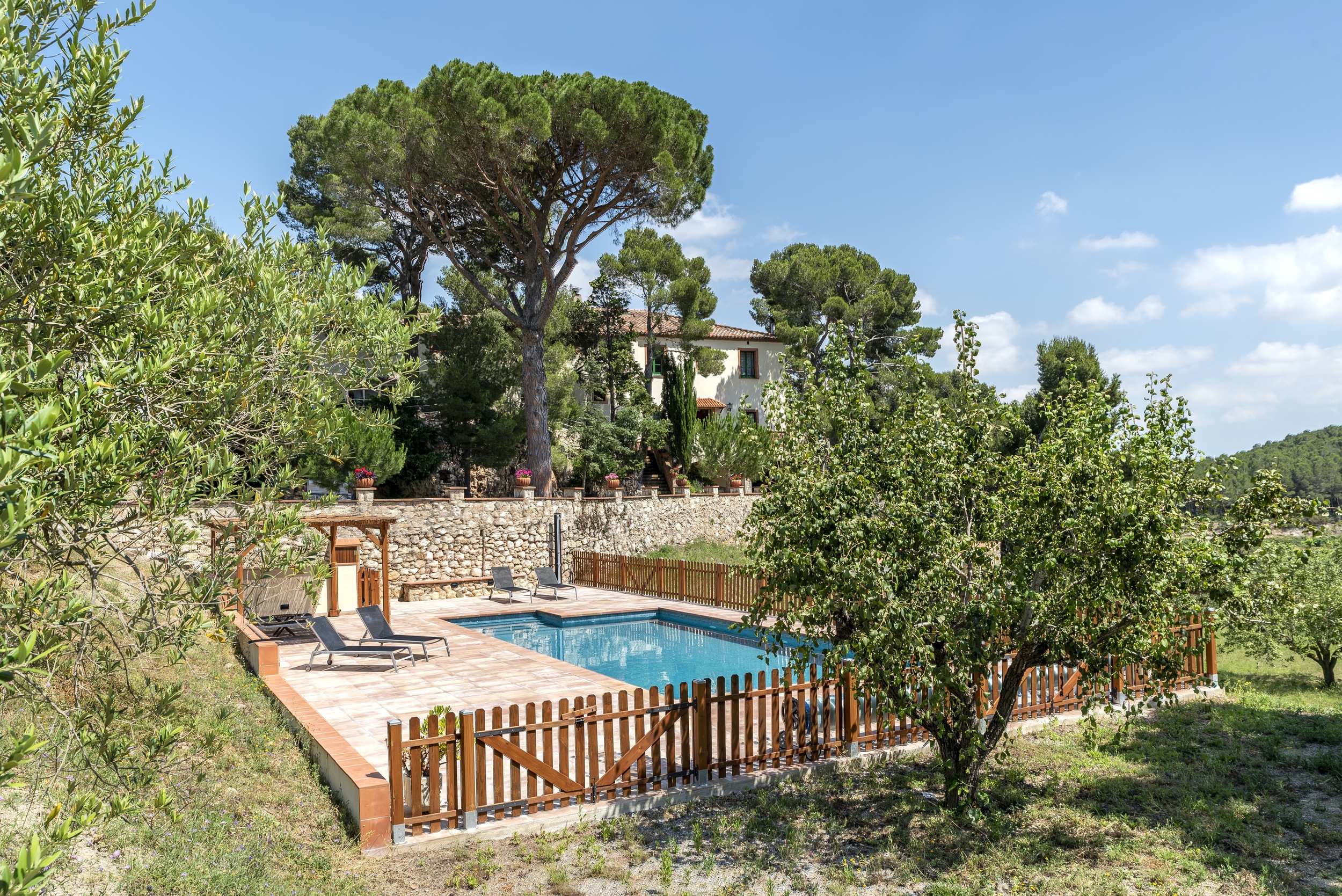 Mas Barbat maison avec piscine décoration rustique Espagne Mas Barbat maison avec piscine décoration rustique Espagne