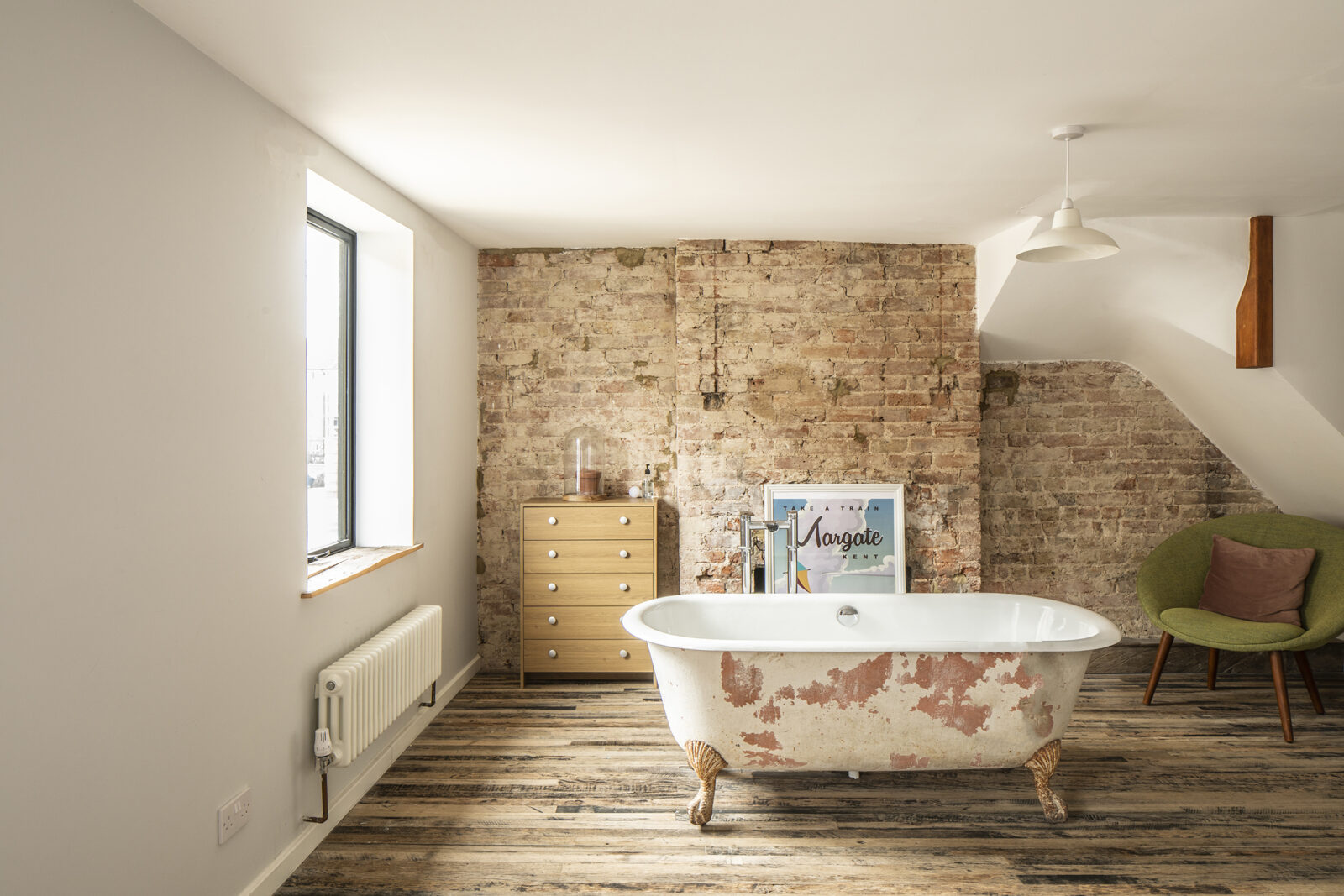 salle de bain rétro avec briques anciennes maison rénovée salle de bain rétro avec briques anciennes maison rénovée