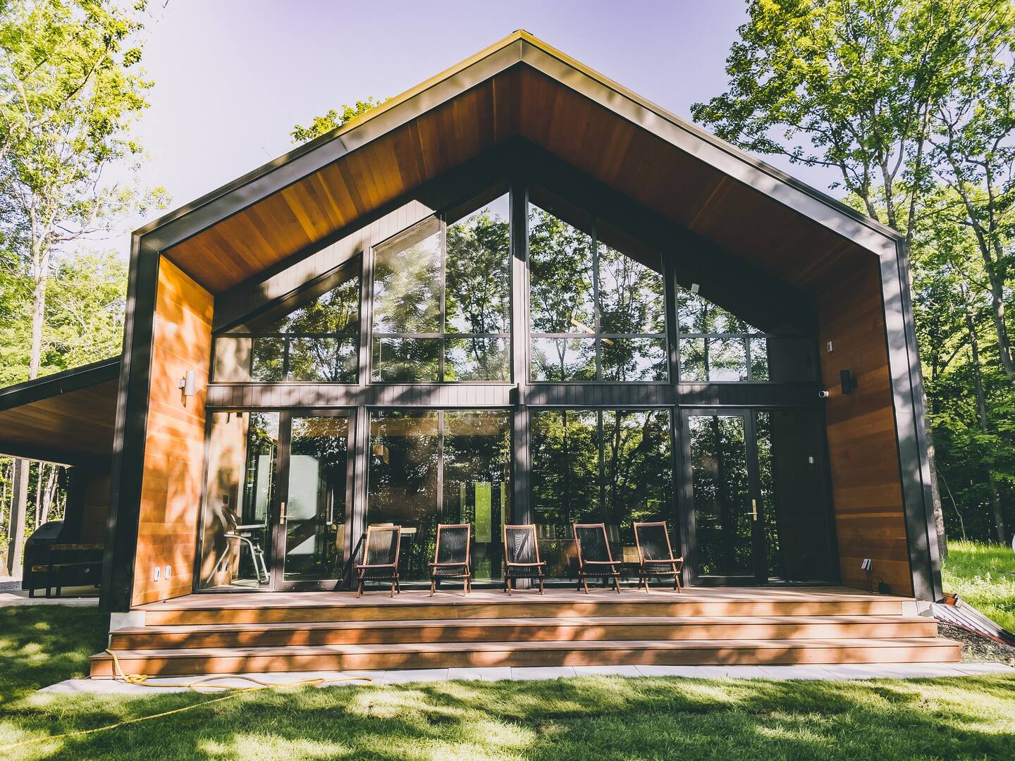 façade maison contemporaine en Ontario