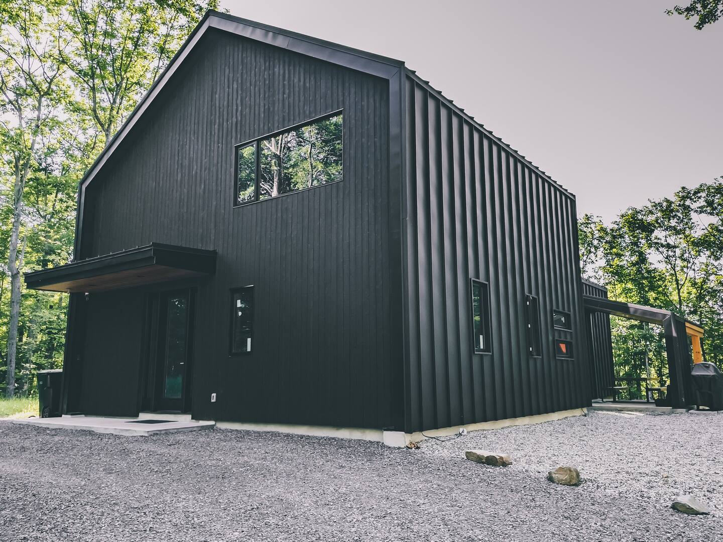 maison contemporaine noire