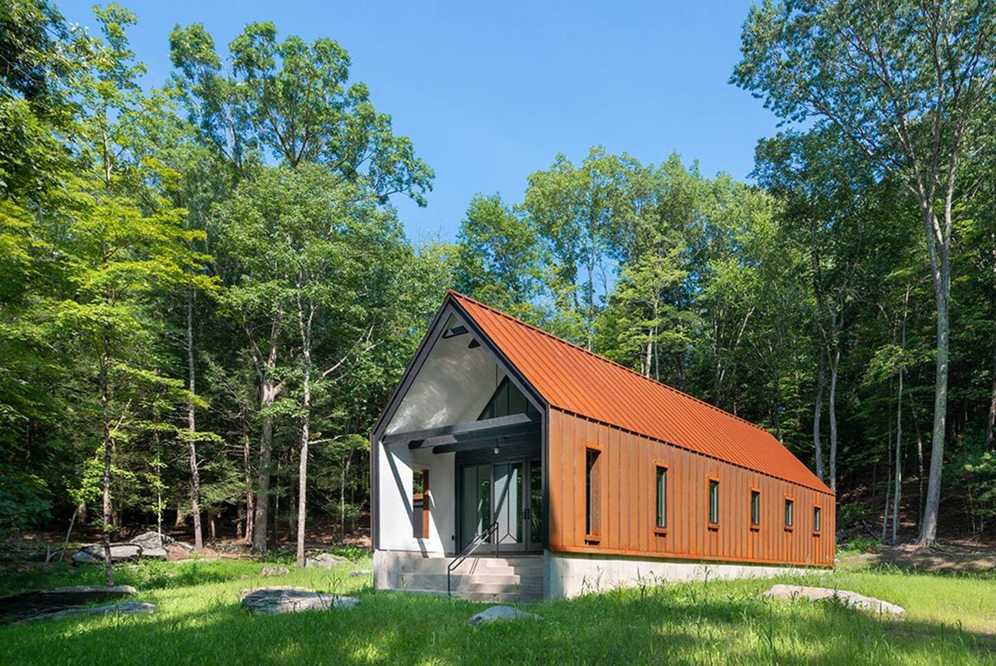 maison architecte The Pond House façade métal rouillé maison architecte The Pond House façade métal rouillé