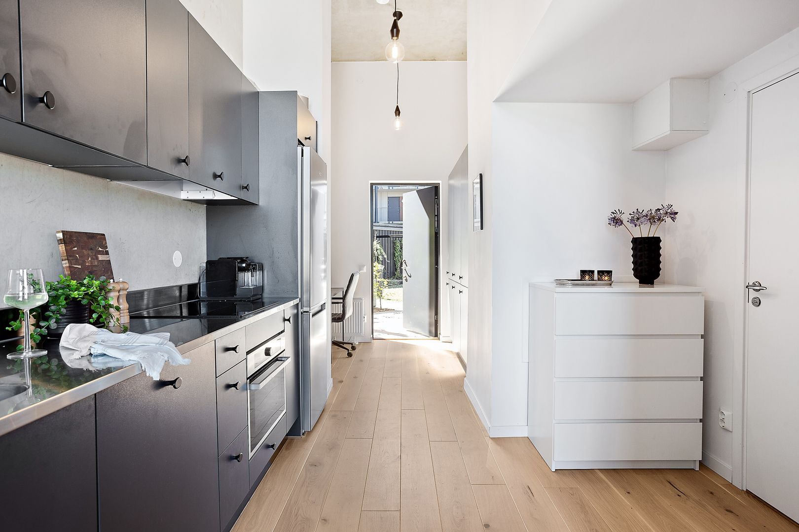 cuisine design studio avec mezzanine 
