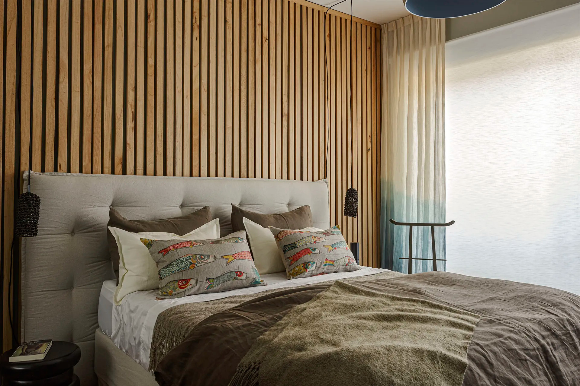 chambre tête de lit décoration tasseau de bois