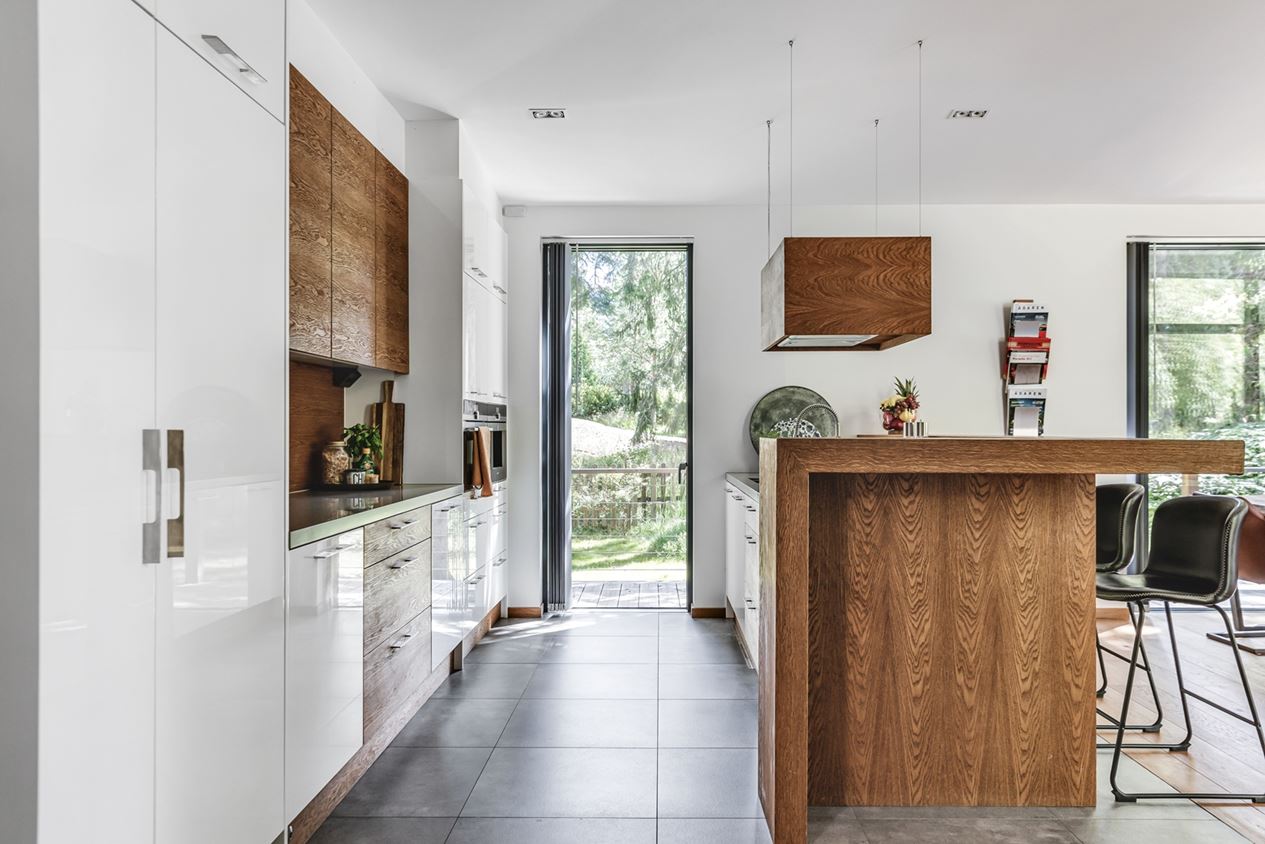 cuisine ouverte design bois et blanc cuisine ouverte design bois et blanc