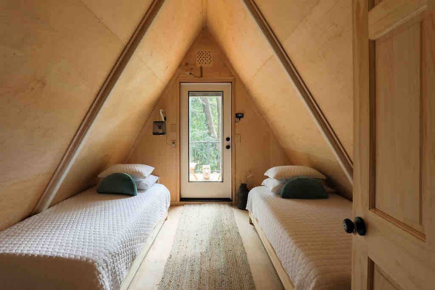 chambre sous combles maison A-Frame chambre sous combles maison A-Frame