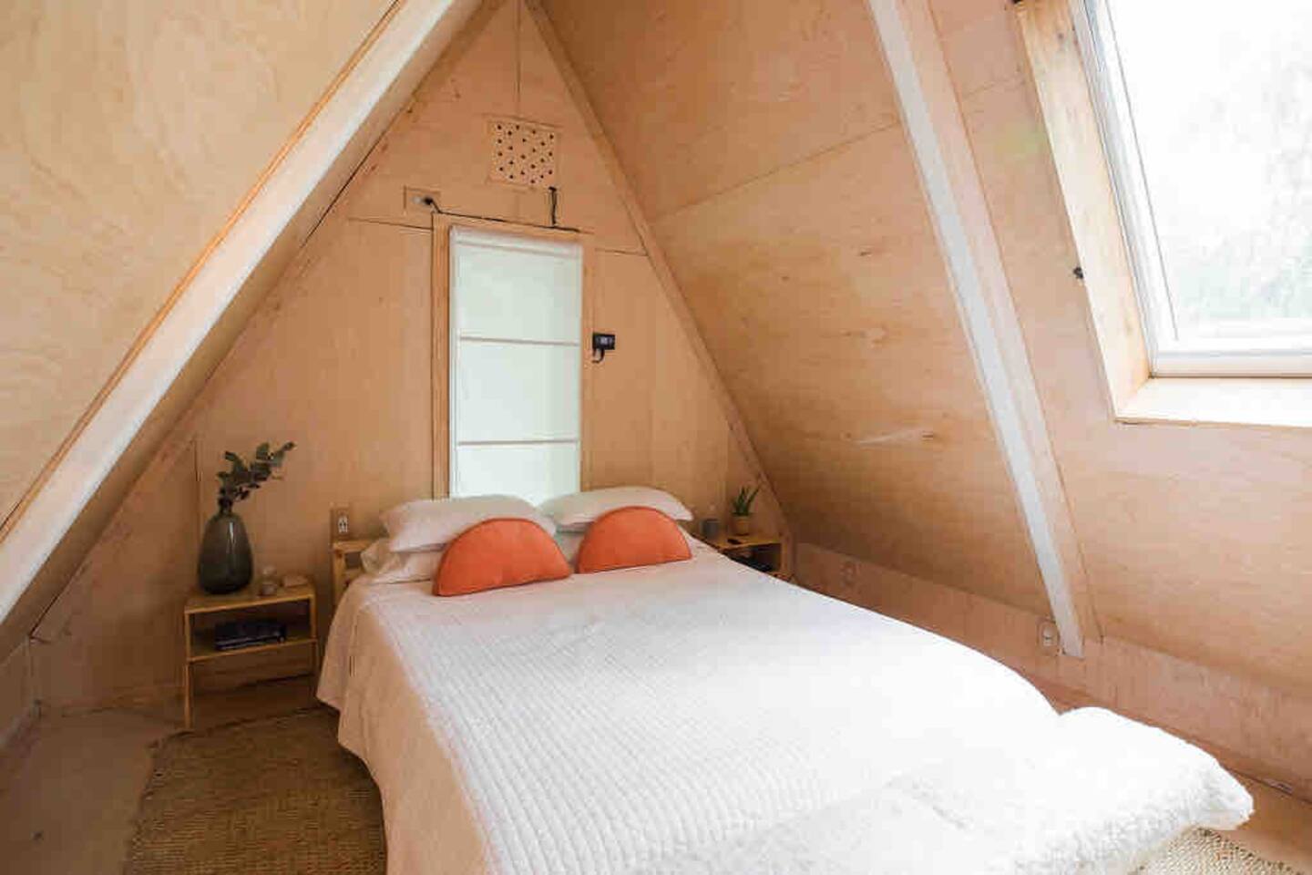 chambre sous combles maison A-Frame chambre sous combles maison A-Frame