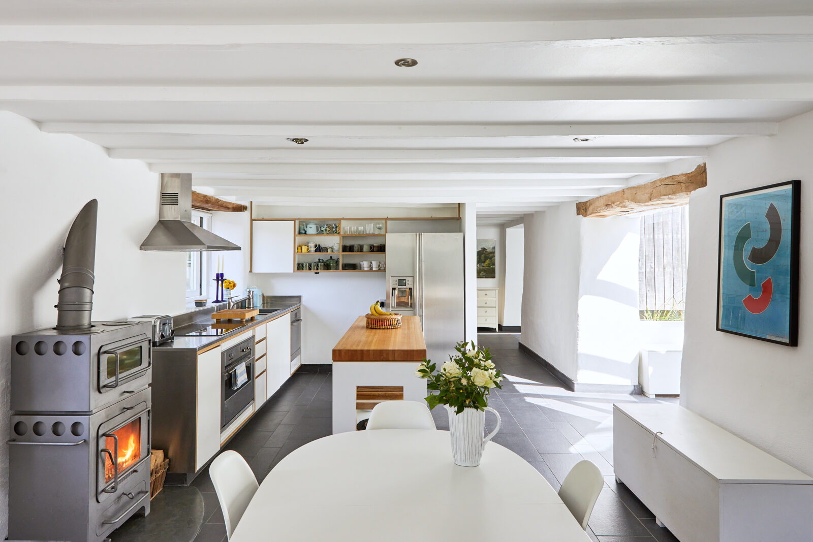 cuisine moderne dans maison ancienne rénovée
