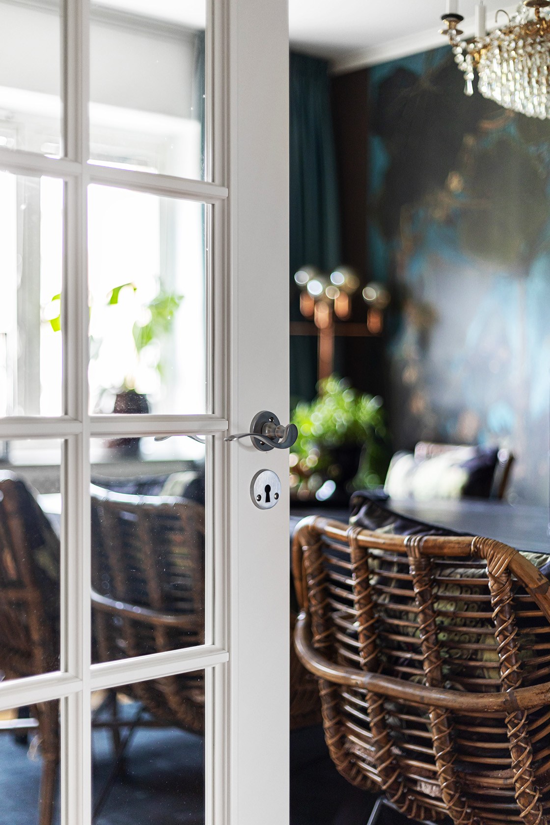 salon avec papier-peint appartement suédois