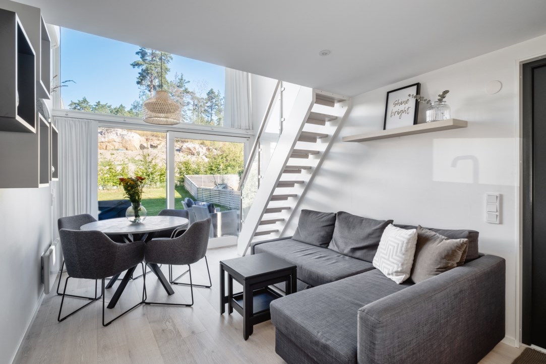 salon avec baie vitrée mini maison 33m2