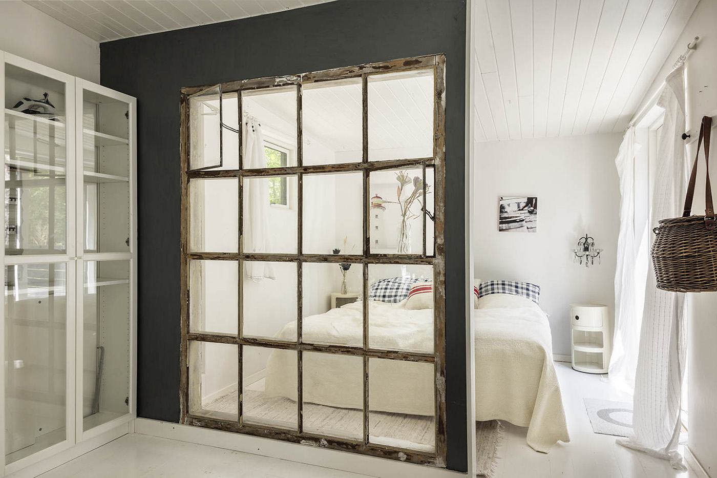 chambre avec verrière métal patiné petite maison 65m2 chambre avec verrière métal patiné petite maison 65m2