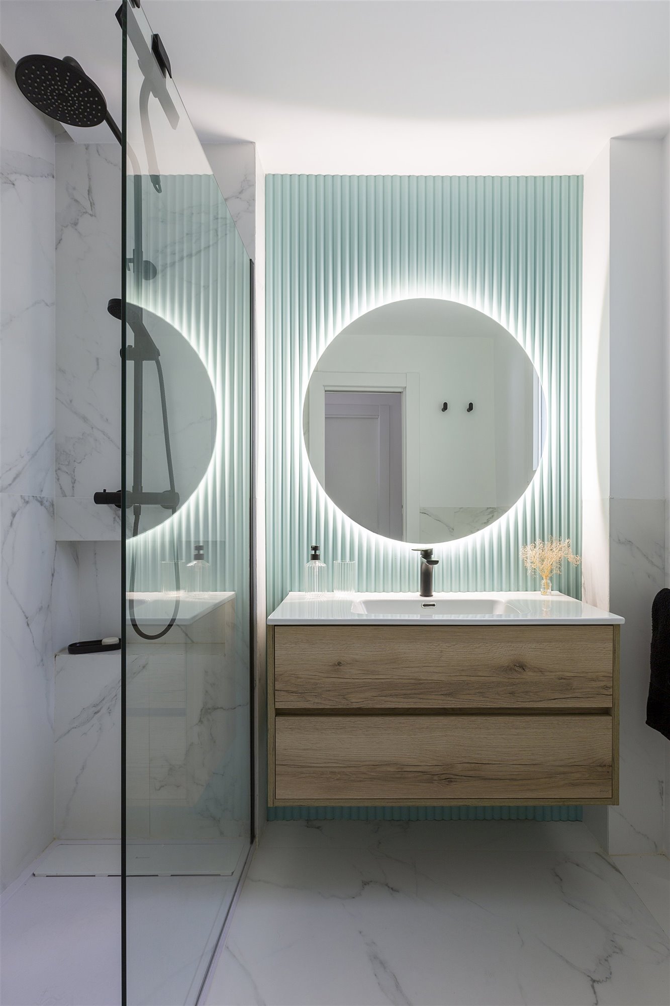 salle de bain douche marbre