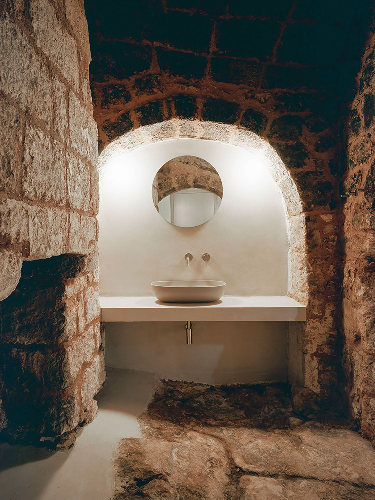 salle de bain Masseria Belvedere maison en pierre rénovée dans les Pouilles salle de bain Masseria Belvedere maison en pierre rénovée dans les Pouilles