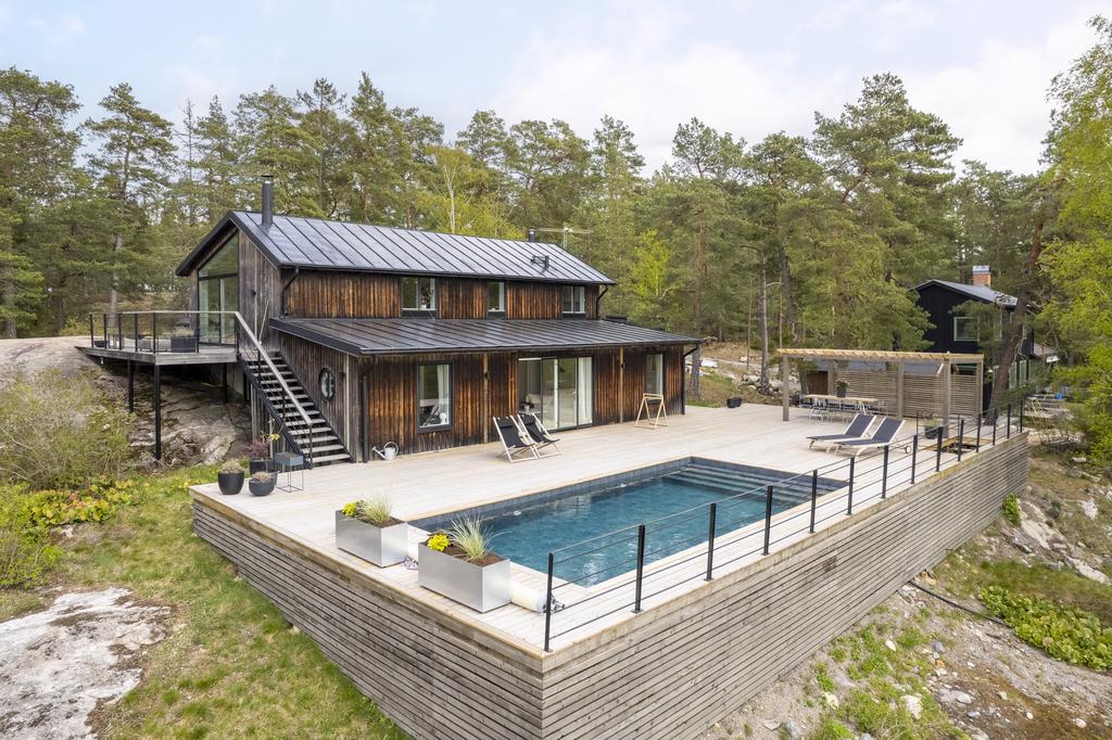 maison en bois avec piscine Suède maison en bois avec piscine Suède
