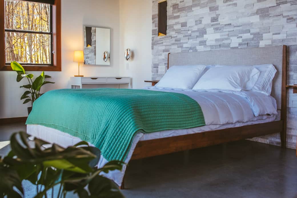chambre mur en pierre de parement