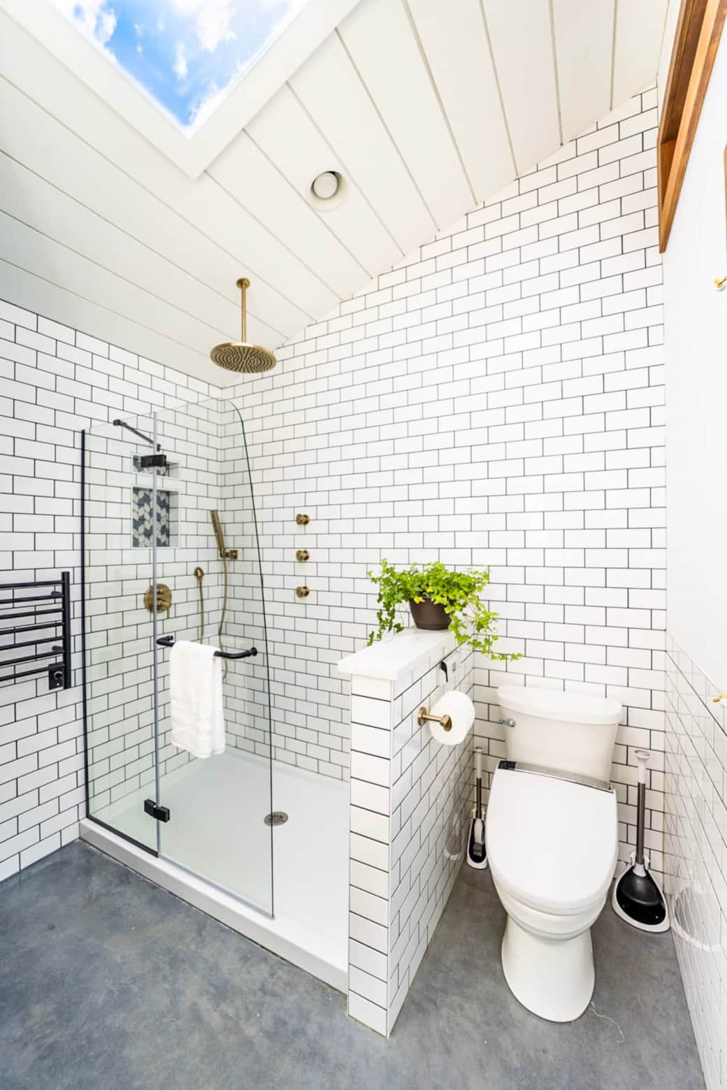 salle de bain carrelage blanc