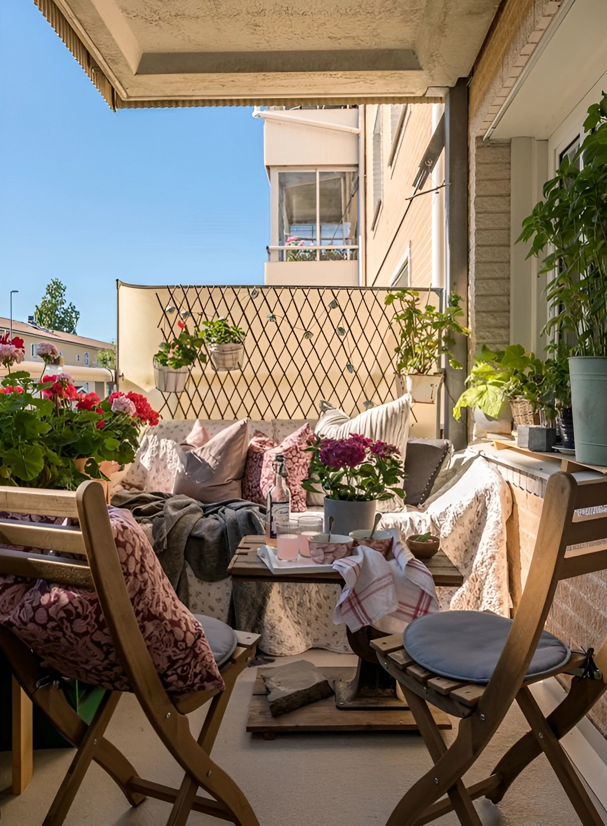 balcon aménagé décoration rustique