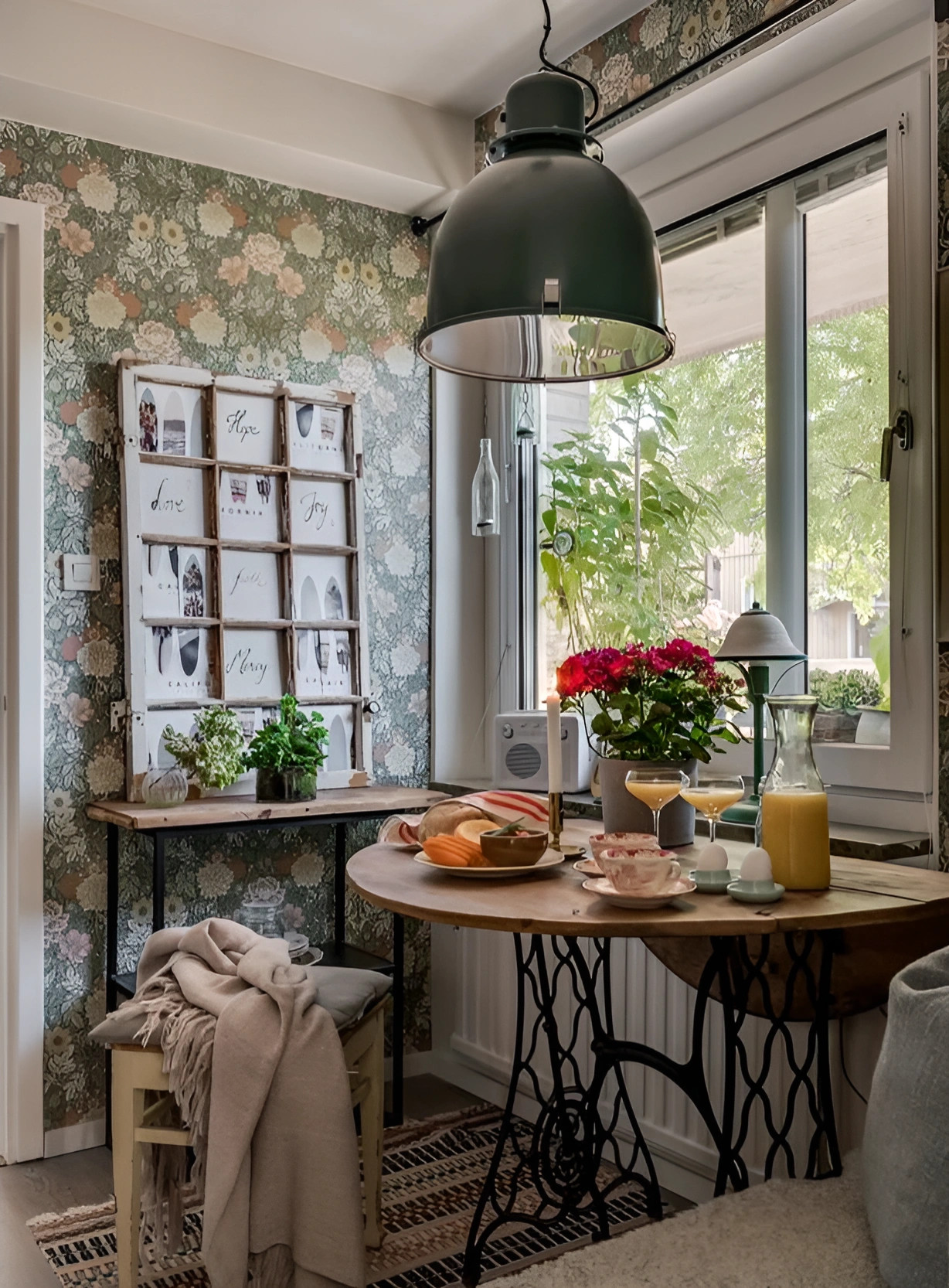espace repas cuisine verte décoration rustique