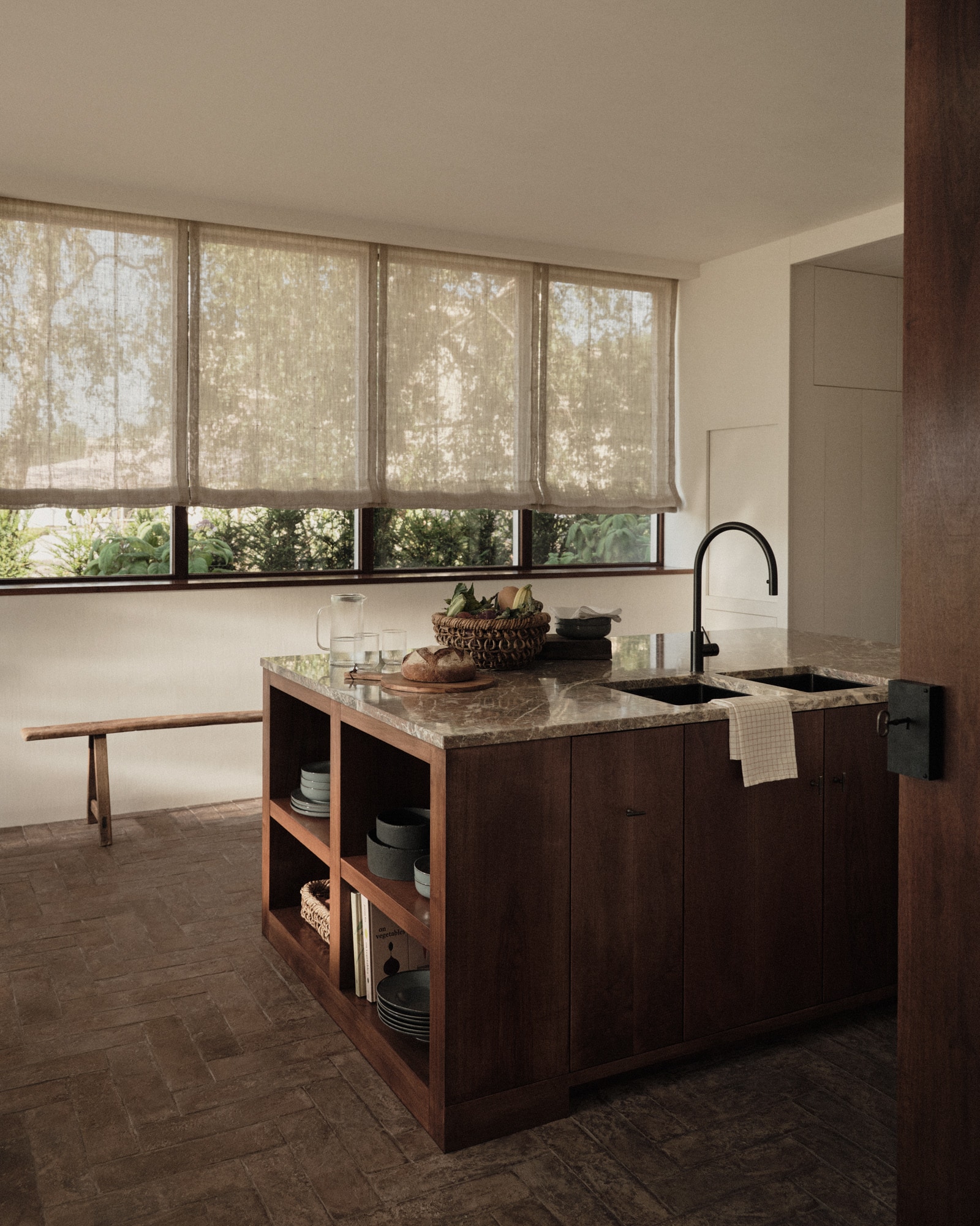 cuisine bois et marbre décoration contemporaine Zara Home cuisine bois et marbre décoration contemporaine Zara Home