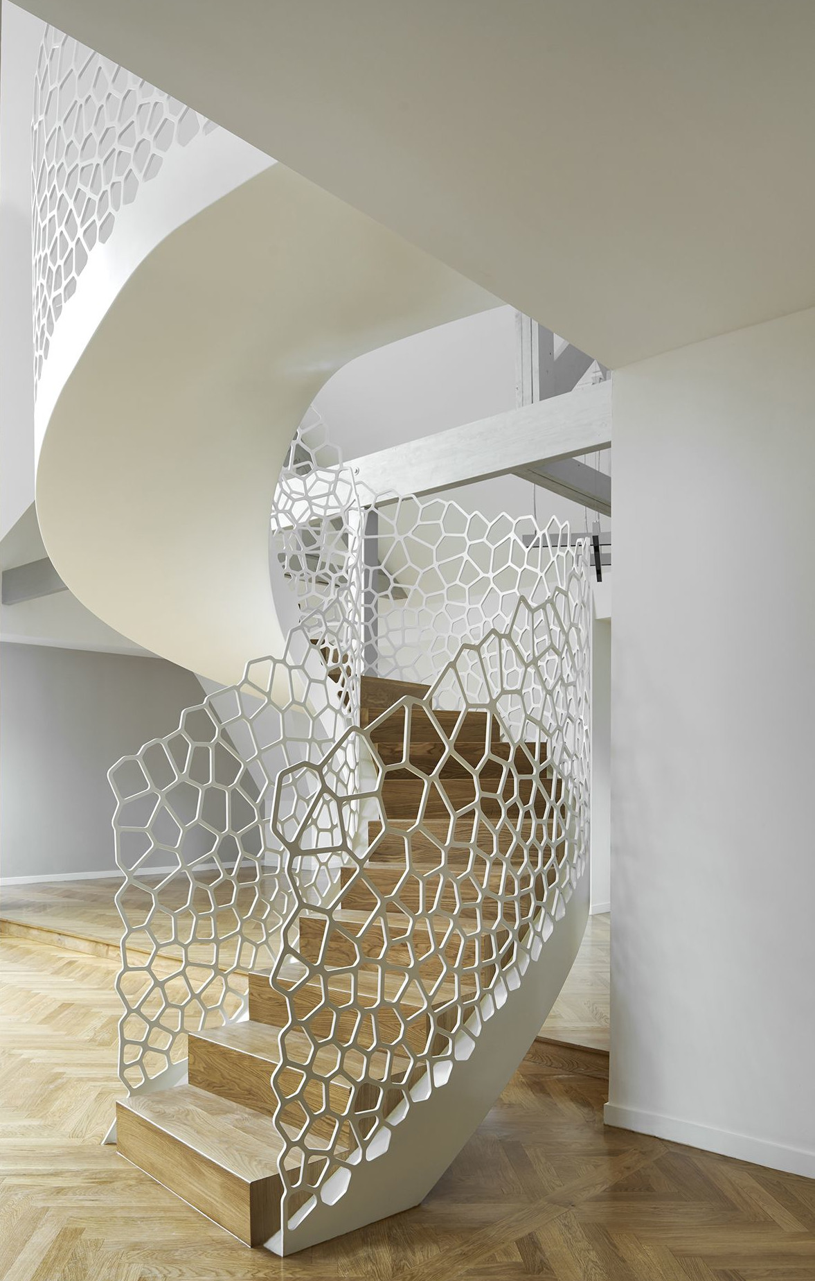 escalier en colimaçon design sur mesure par EeStairs escalier en colimaçon design sur mesure par EeStairs