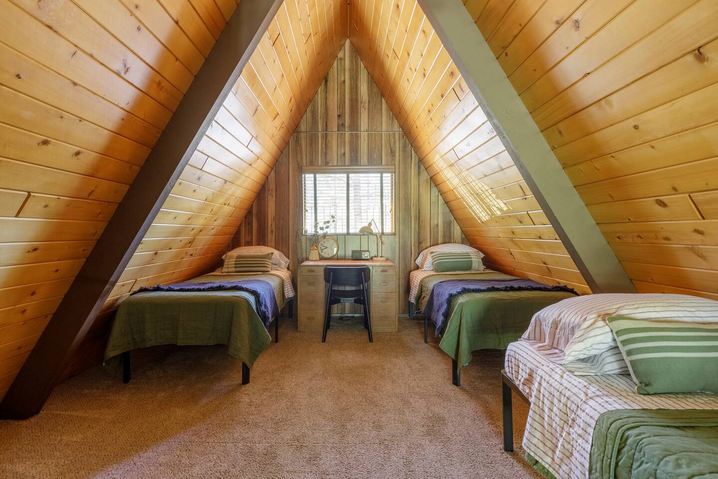 chambre sous combles maison A-Frame chambre sous combles maison A-Frame