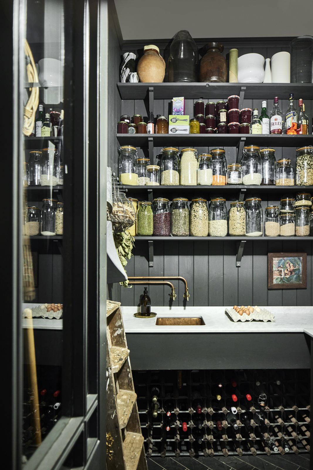 arrière-cuisine (pantry) arrière-cuisine (pantry)