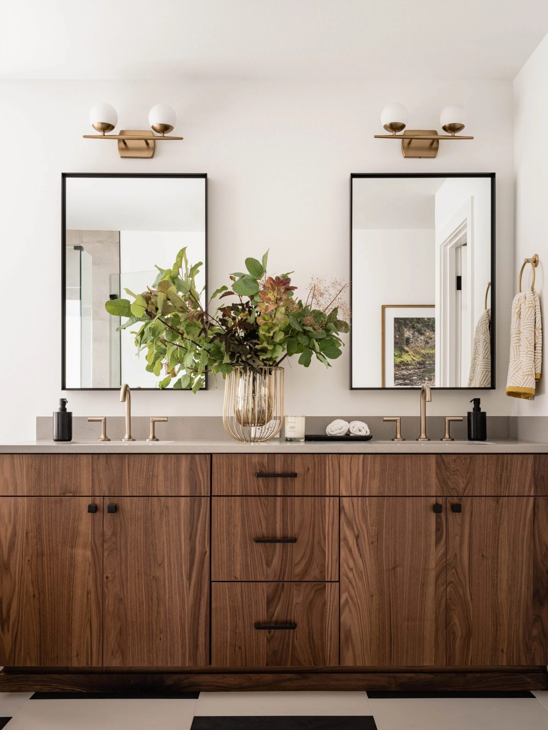 salle de bain noyer