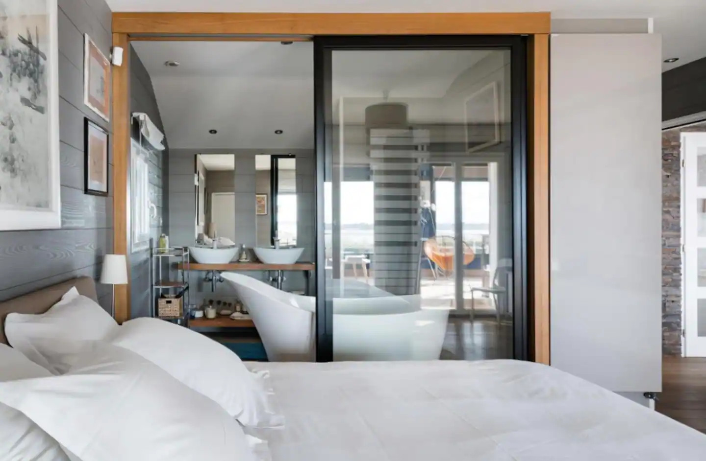 chambre avec salle de bain vitrée chambre avec salle de bain vitrée