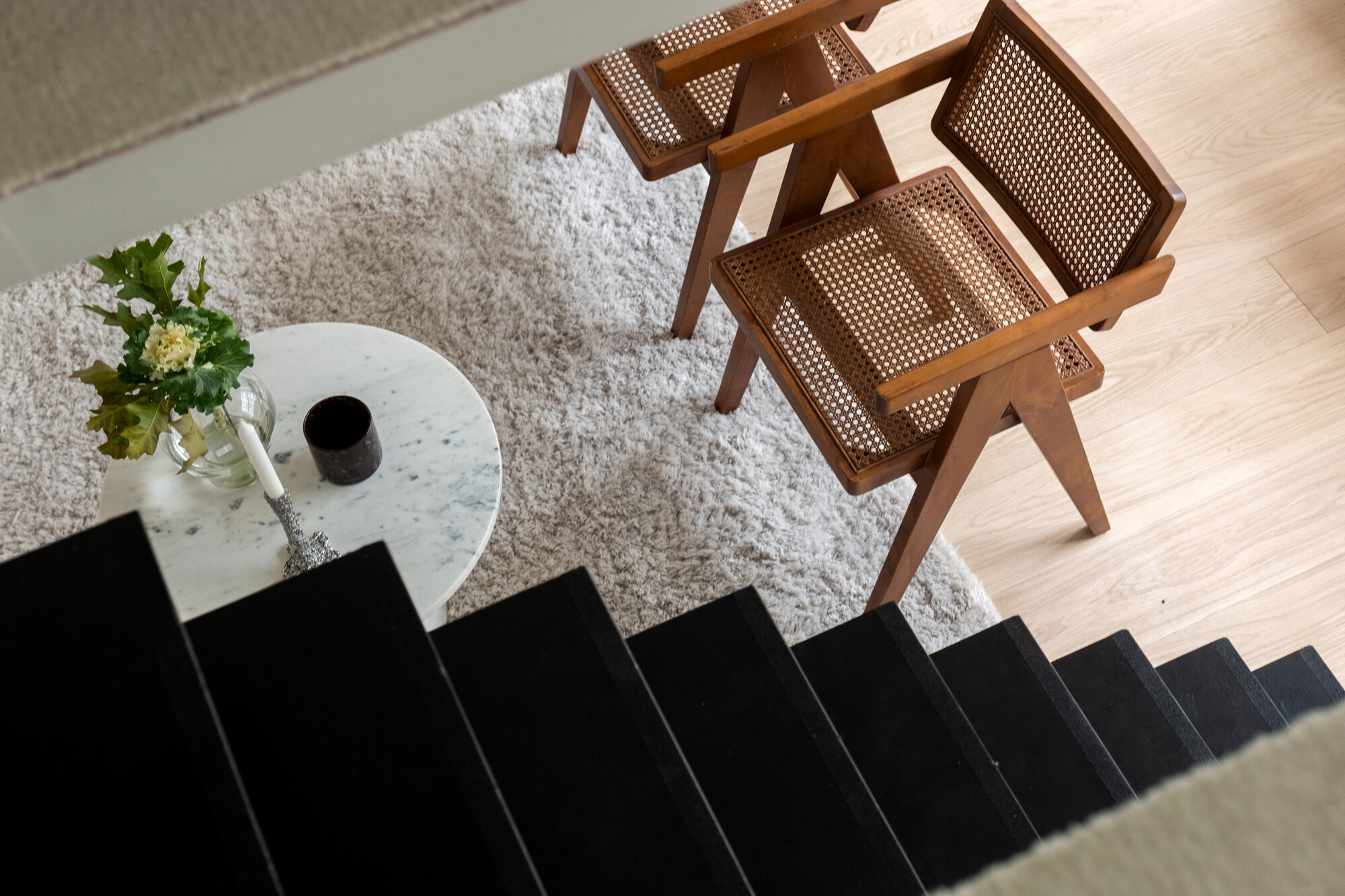 escalier design acier noir