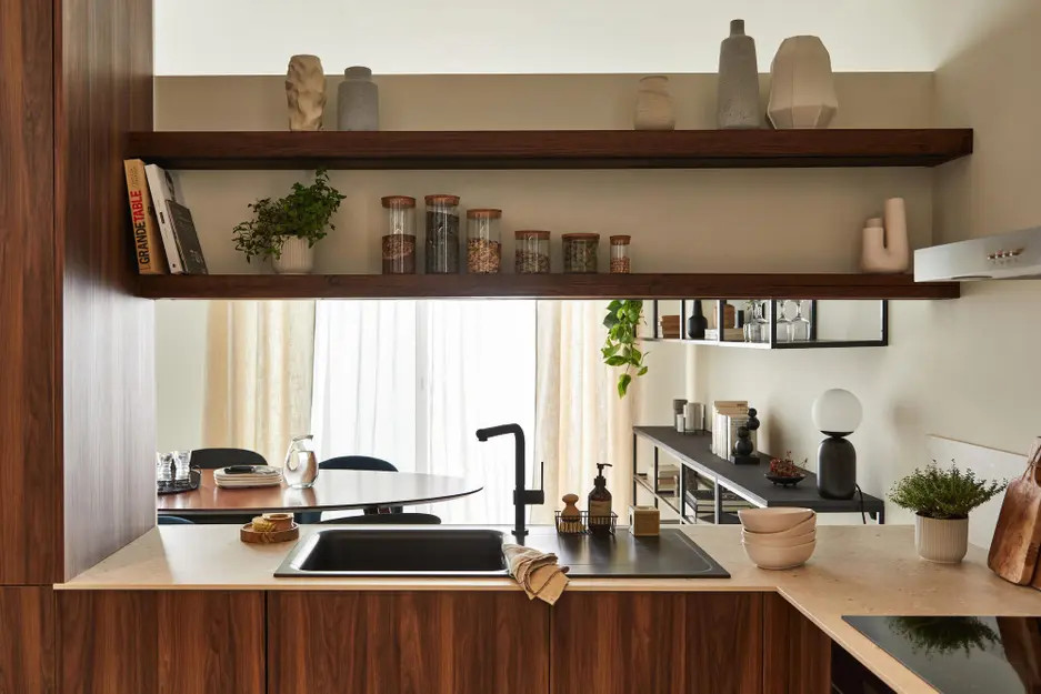 cuisine design Leroy Merlin avec passe-plat
