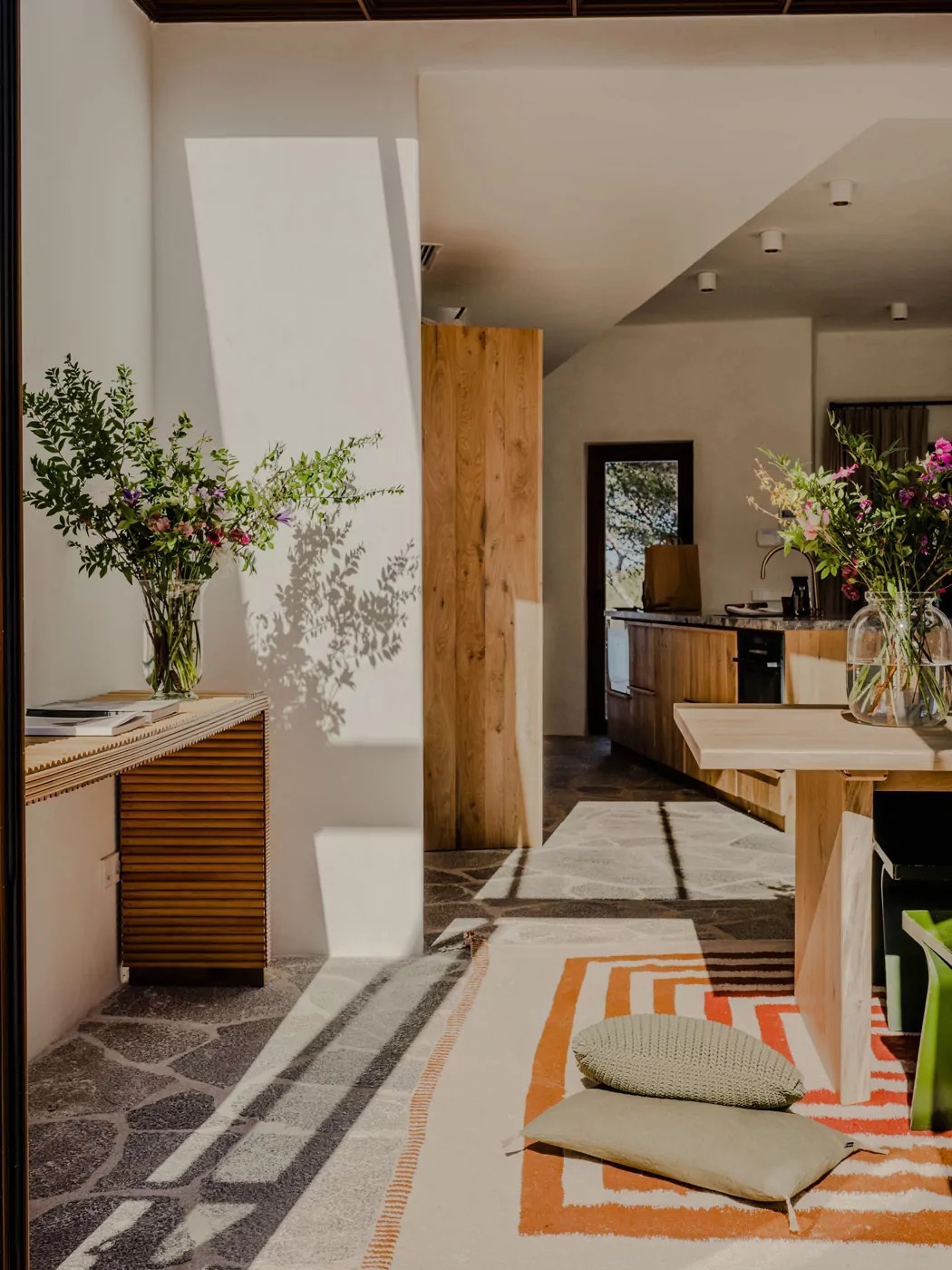 salle à manger et cuisine décoration rustique chic et contemporaine