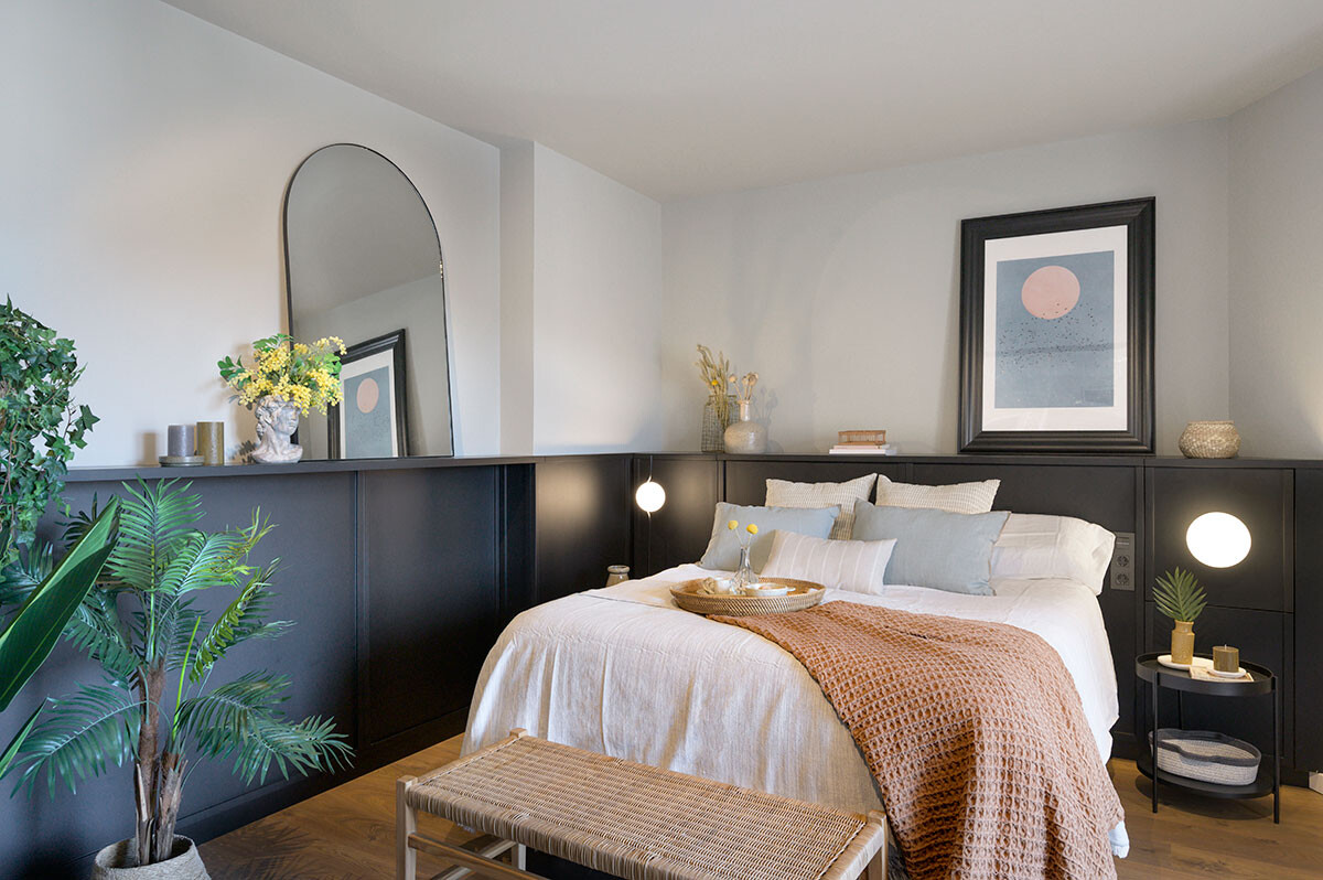 chambre avec soubassement noir
