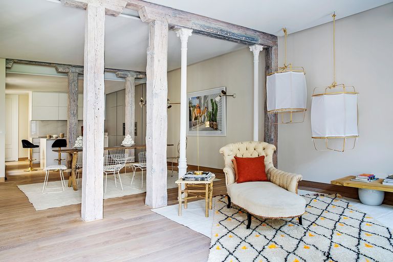 salon et salle à manger avec poutres appartement rénové salon et salle à manger avec poutres appartement rénové