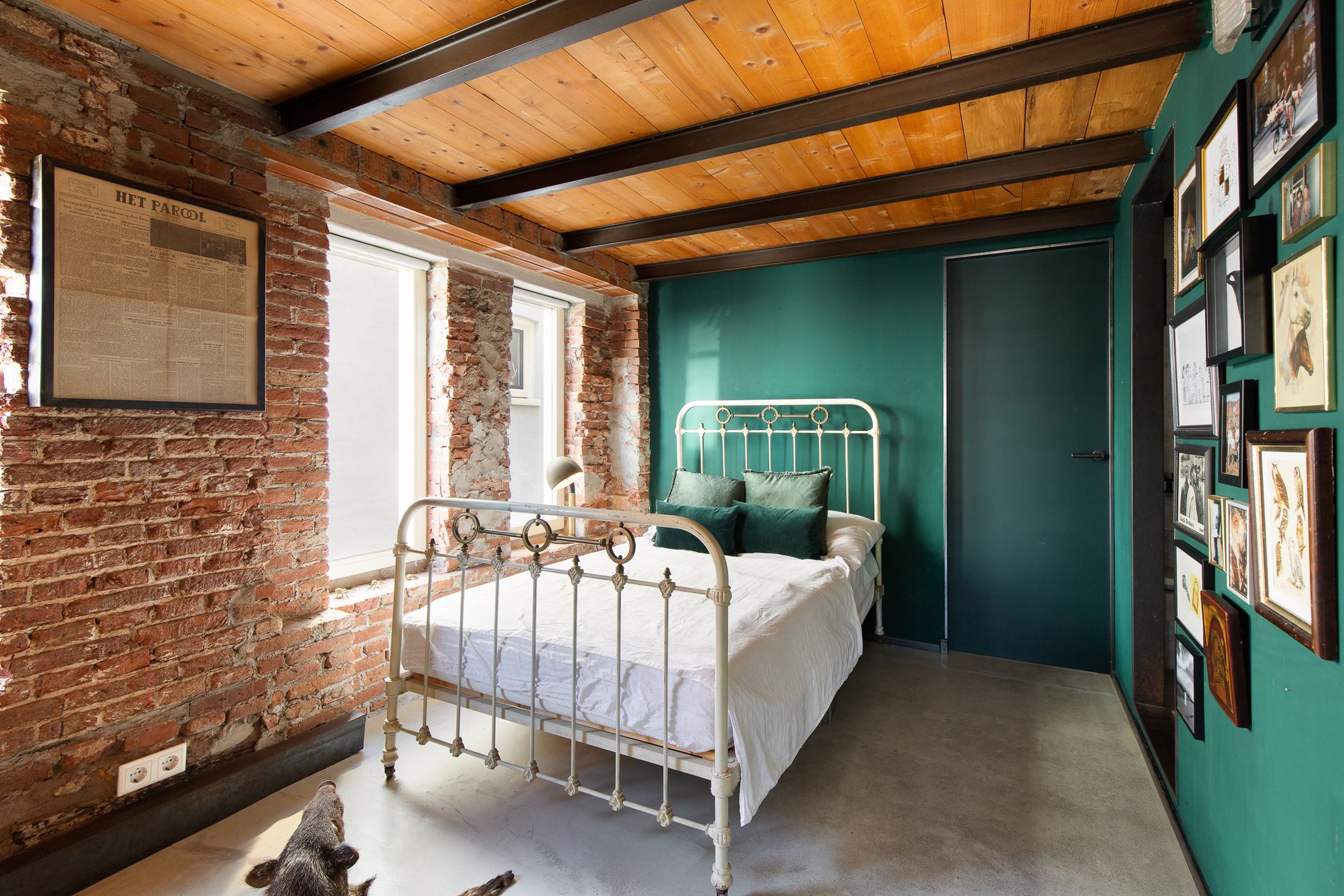chambre mur vert loft Amsterdam chambre mur vert loft Amsterdam