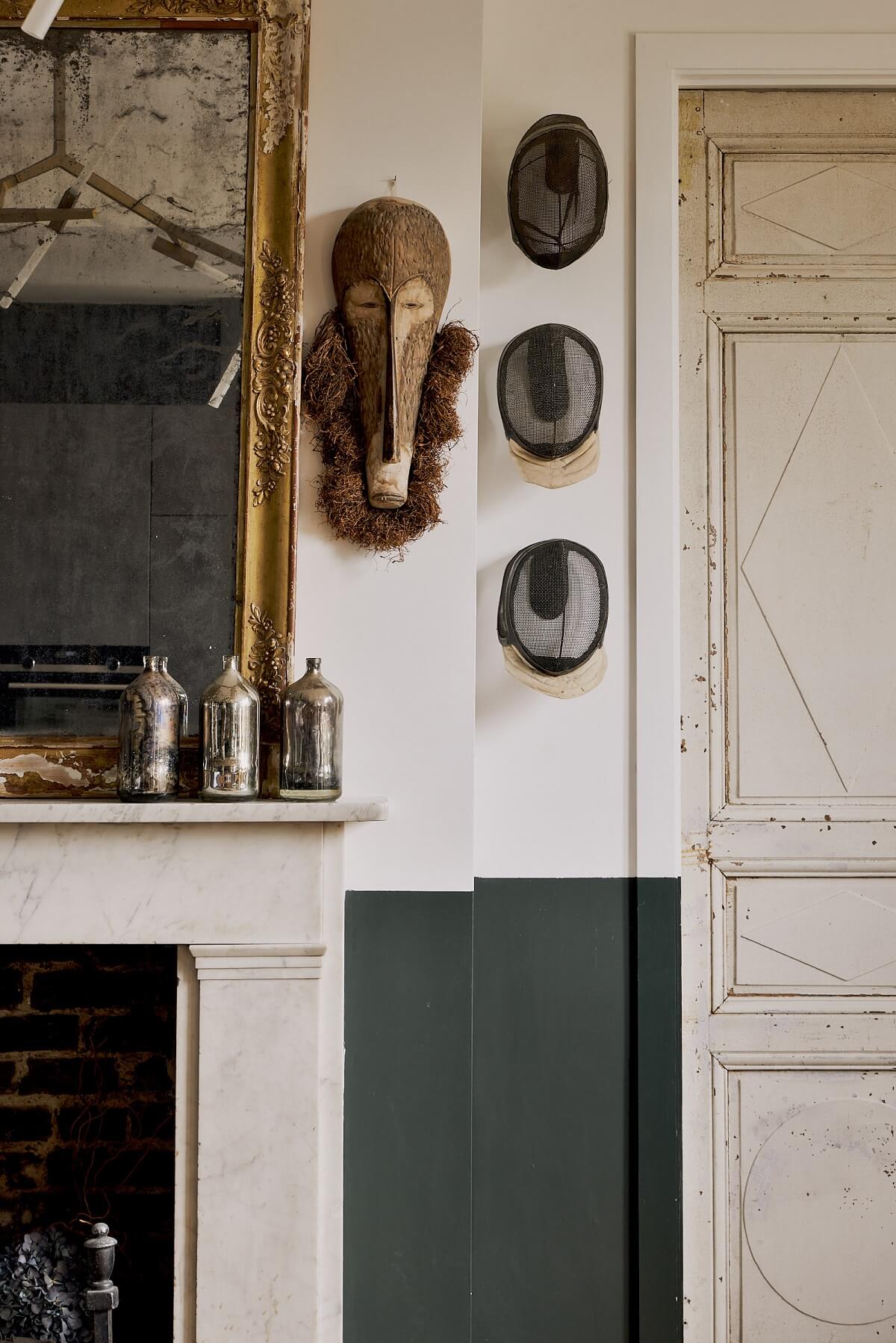 cheminée ancienne avec miroir baroque